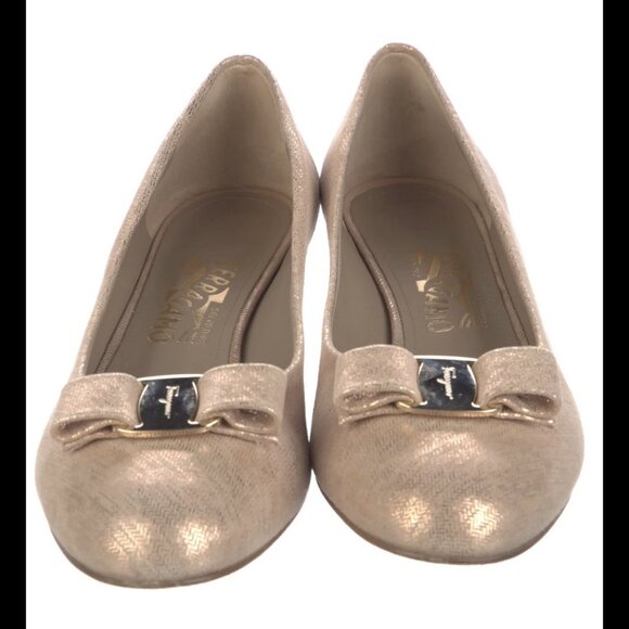 Ferragamo Rose Gold Vara Bow Pumps - Picture 3 of 5